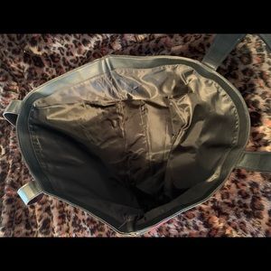 Vickie’s duffel bag